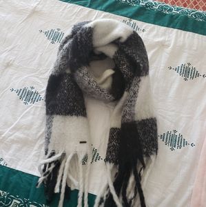 Chunky Woven Scarf